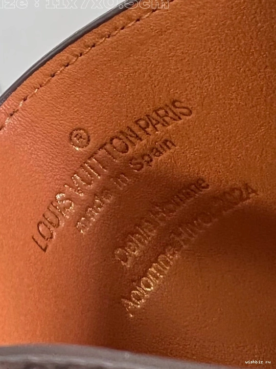 WIS VUITTON HOLDER-11*7*0.5cm CARD LOUIS 0126